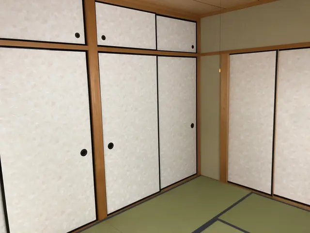 【敏速に対応します】職人直営店★ふすま張替！新鳥の子～上級織物etc豊富な品揃えサービスの画像