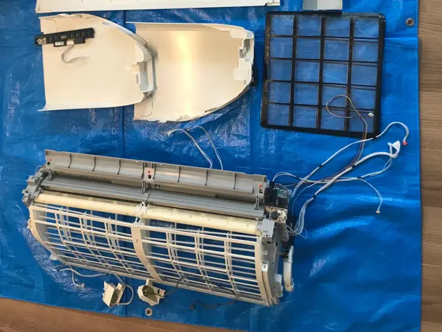 当店は高圧洗浄にて汚れ落とし！複数台割引実施中！お掃除機能付きお得です！サービスの画像