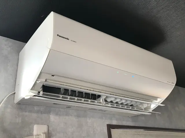 当店は高圧洗浄にて汚れ落とし！複数台割引実施中！お掃除機能付きお得です！サービスの画像