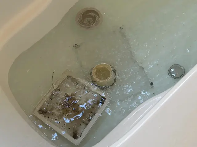 家族の健康を守る★二級建築士の職人が訪問する【追焚き配管洗浄】サービスの画像