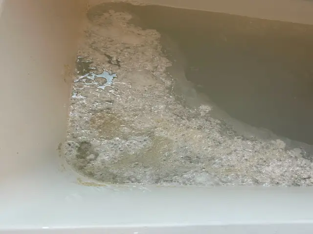 家族の健康を守る★二級建築士の職人が訪問する【追焚き配管洗浄】サービスの画像