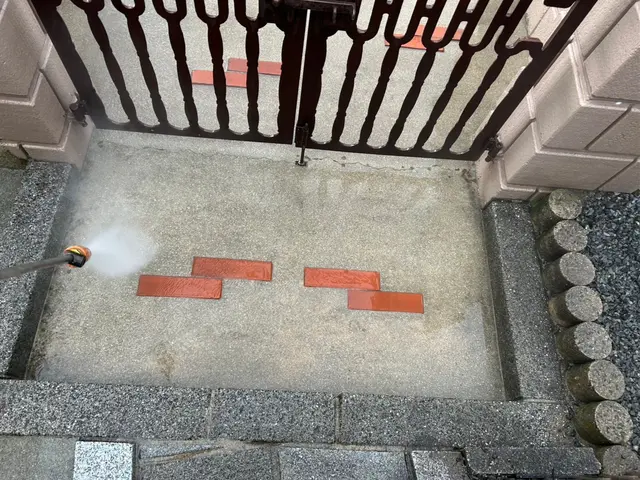 【創業74年の経験と実績】駐車場・外壁の高圧洗浄ご依頼承ります！サービスの画像