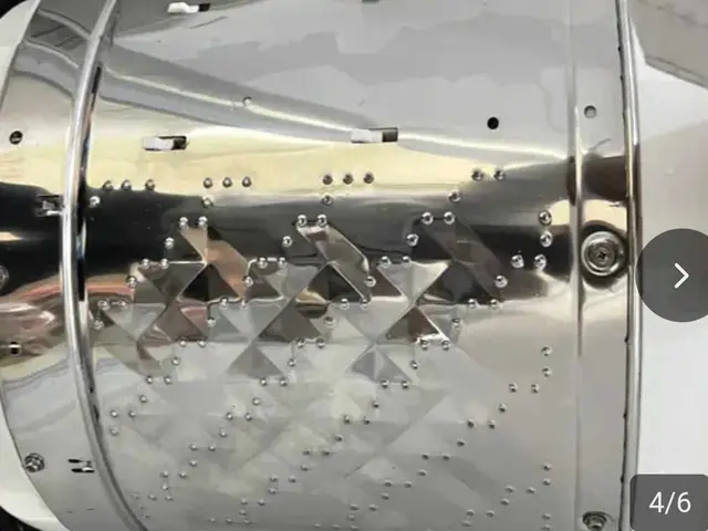 目に見えない汚れ丁寧、確実に クリーニング致します。衣類にカビが付くのを防ぎますサービスの画像