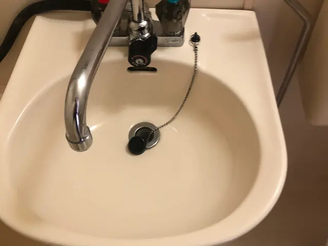 作業前にはお荷物の後移動をお願いします。行う順番をご説明して取り掛かります。サービスの画像