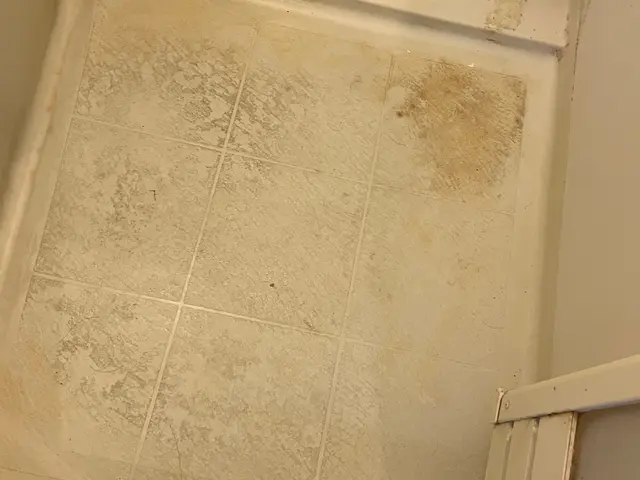 作業前にはお荷物の後移動をお願いします。行う順番をご説明して取り掛かります。サービスの画像