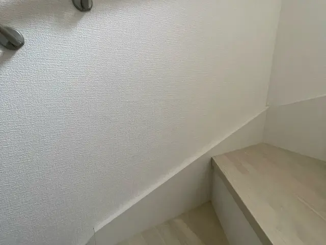 壁紙補修のことならご相談ください！写真を送っていただければ素早く見積もりします！サービスの画像