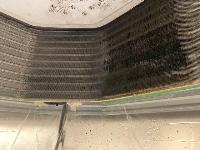 【抗菌コート込み☆】 天井埋込タイプエアコンクリーニングサービスの画像