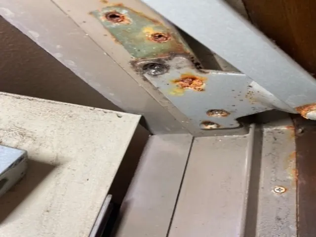 ドアクローザー交換サービスの画像