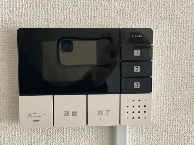 ♪防犯対策♪大切です！インターホン丁寧に取り付けます！お任せ下さい！サービスの画像