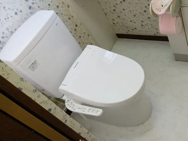 トイレは安らぎの場所!!　便器と一緒に壁床張り替えでリフレッシュ☆まとめてお得！サービスの画像