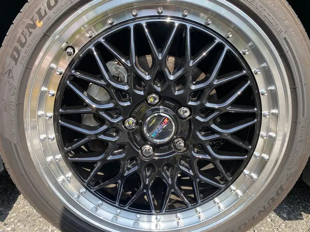 ！特殊洗剤使用手洗い洗車！タイヤの空気圧、ウォッシャー液までフル点検致します。サービスの画像