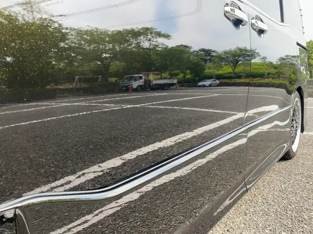 ！特殊洗剤使用手洗い洗車！タイヤの空気圧、ウォッシャー液までフル点検致します。サービスの画像