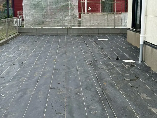 防草シート施工工事サービスの画像