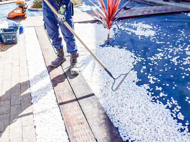 お庭に合う、お洒落な色や形をした砂利をエクステリアプランナーがご提案いたします。サービスの画像