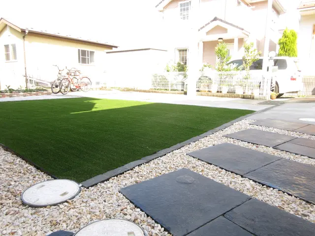 お庭に合う、お洒落な色や形をした砂利をエクステリアプランナーがご提案いたします。サービスの画像