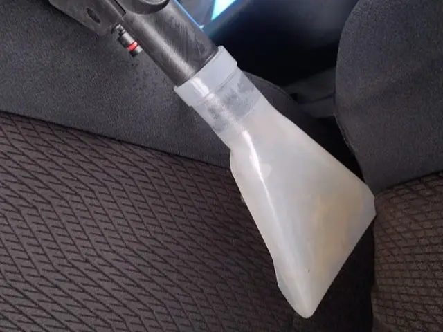 クレカ損害保険対応【カーシートクリーニング】ソクリの出張サービスで愛車の内装洗浄サービスの画像