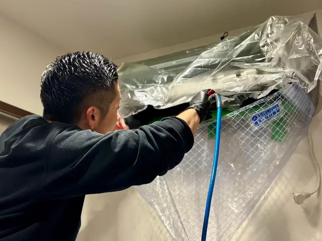 《2台目予約で¥7,000/台》電気工事士のプロが気になる臭いを徹底洗浄！サービスの画像