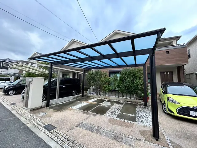 埼玉と大阪年間2000件の実績！大手メーカーの職人がカーポート施工を安心価格で！サービスの画像