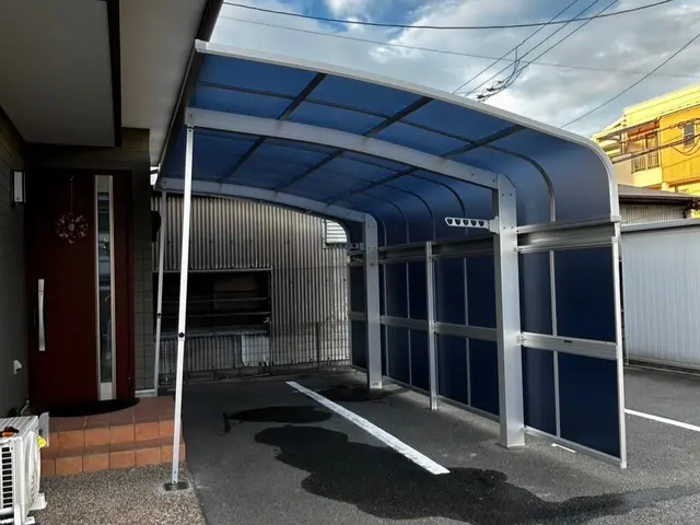 埼玉と大阪年間2000件の実績！大手メーカーの職人がカーポート施工を安心価格で！サービスの画像