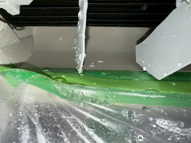 笑顔と丁寧さで選ばれ続ける安心の壁掛けエアコンお掃除サービスサービスの画像