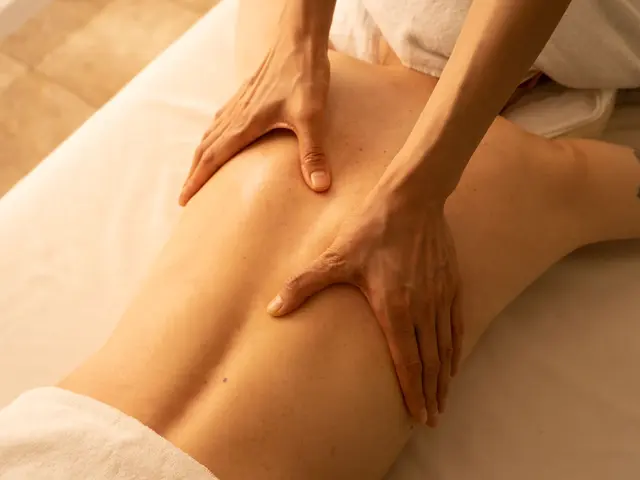 極上アロマオイルトリートメントサービスの画像