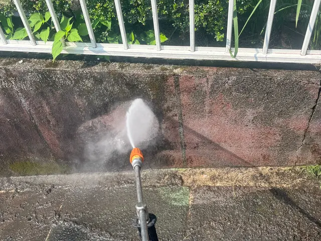 外壁の高圧洗浄サービスの画像