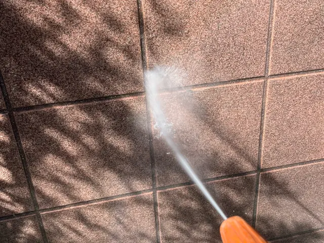 外壁の高圧洗浄サービスの画像