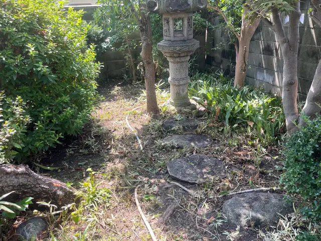 草刈りで綺麗なお庭を。豊富な経験と知識で安心！サービスの画像