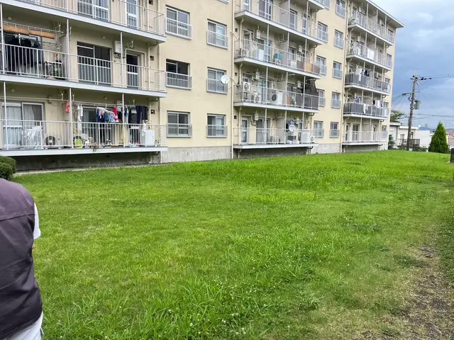 草刈りで綺麗なお庭を。豊富な経験と知識で安心！サービスの画像