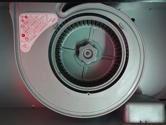 頑固な水垢もプロがきれいに！水回り2点セット（キッチン+換気扇）プランサービスの画像