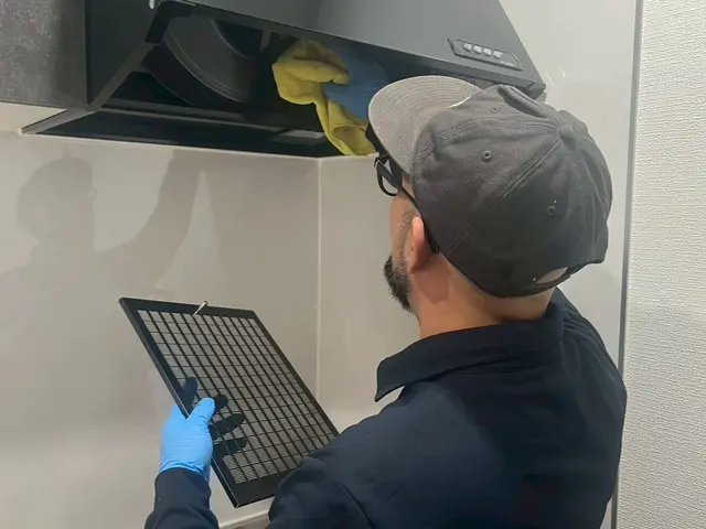 プロの技術でご満足いただけるように心を込めて作業いたしますサービスの画像