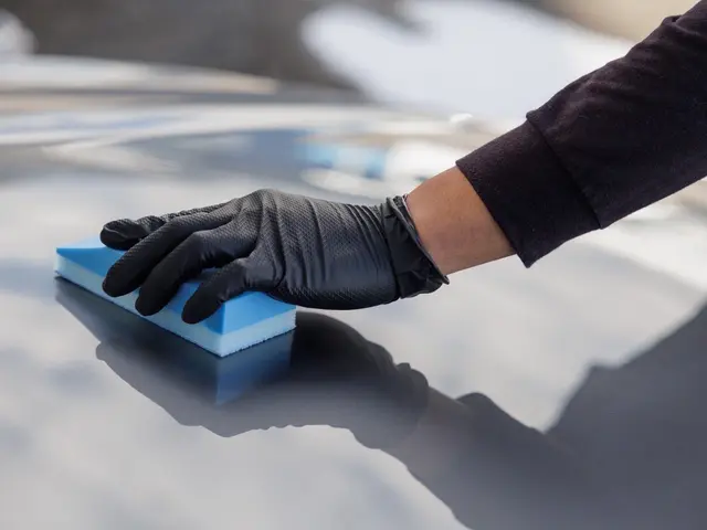 フロントガラスの撥水サービス中！経験と知識を活かして愛車の美しさを甦らせますサービスの画像