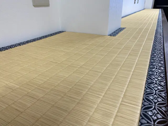《創業104年》産地にて厳選し、選び抜いた本物の純国産畳のみを使用します。サービスの画像