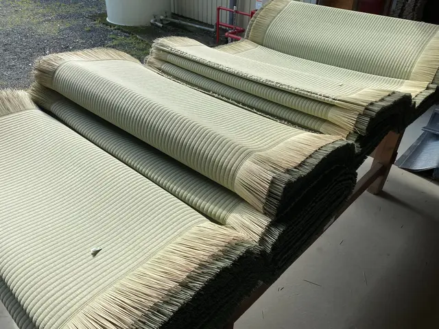 《創業104年》産地にて厳選し、選び抜いた本物の純国産畳のみを使用します。サービスの画像