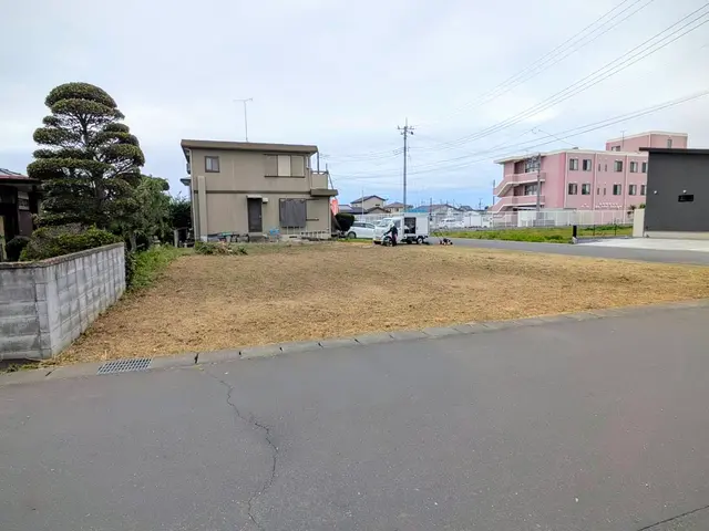 【ご依頼は100㎡以上〜】◎仕上りの綺麗な作業が自慢です。★草刈り＆芝刈り作業サービスの画像