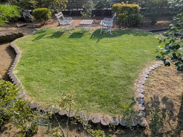 【ご依頼は100㎡以上〜】◎仕上りの綺麗な作業が自慢です。★草刈り＆芝刈り作業サービスの画像