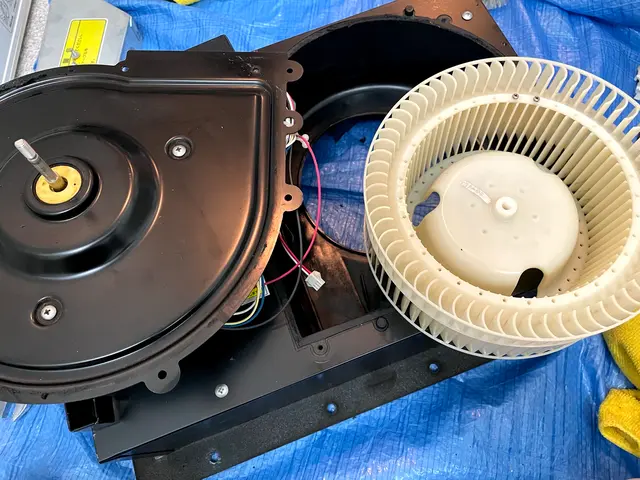 浴室暖房乾燥機分解洗浄サービスの画像