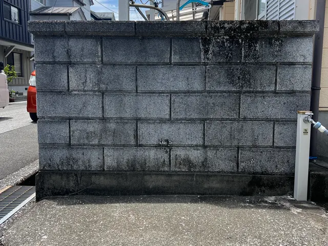 外壁・塀高圧洗浄清掃サービスサービスの画像