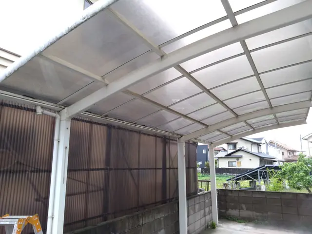 カーポート洗浄サービスの画像