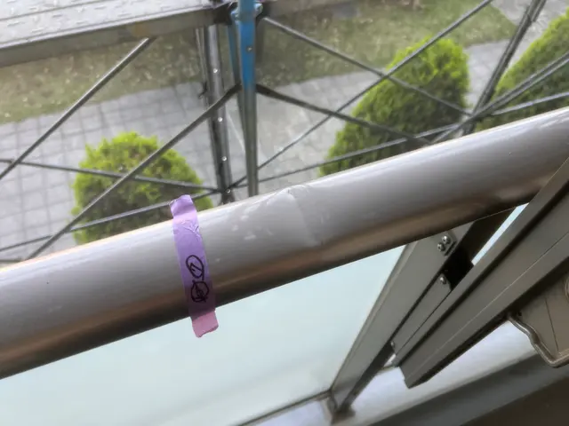 丁寧な説明と安心の直接施工！フローリングや扉・建具・サッシなどを補修致します。サービスの画像