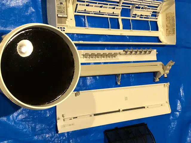 テレビで当店が紹介されました！4人のスタッフで施行中！ドレンパン分解が売りです！サービスの画像