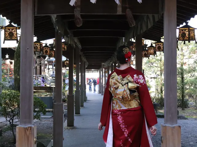 特別な日のお手伝い！丁寧に美しくお着付けいたします！