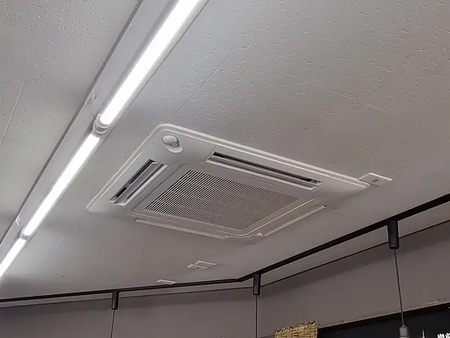 業務用エアコンの取付はSOTECH（ソーテック）へお任せ下さい！サービスの画像