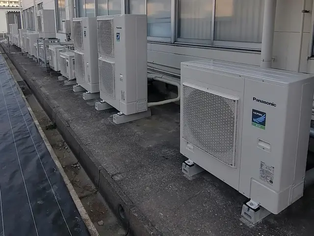 業務用エアコンの取付はSOTECH（ソーテック）へお任せ下さい！サービスの画像