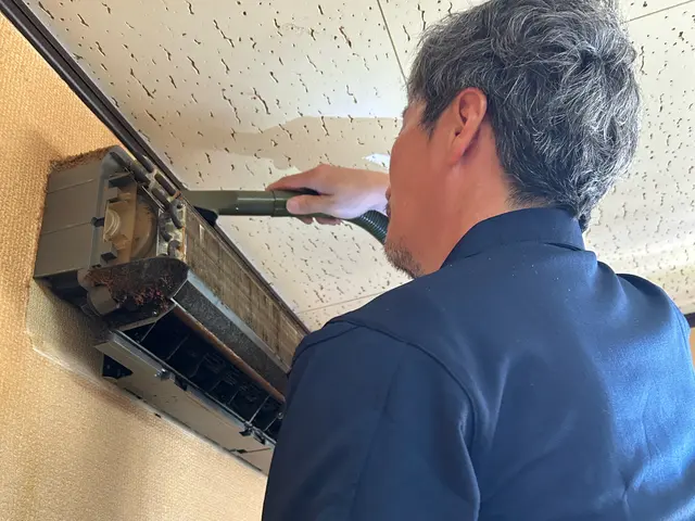 夏の汚れを一掃！プロの清掃で快適空間へ☆私が丁寧に対応致します《 損害保険加入》サービスの画像