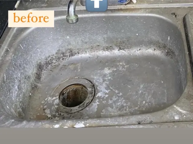 【必ず女性店長が施工♪】普段使うシンクやコンロもスッキリ★エリア外/時間外もOKサービスの画像