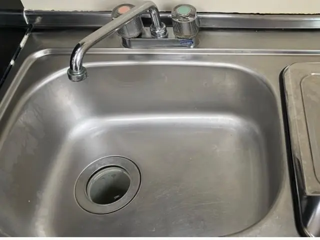 【必ず女性店長が施工♪】普段使うシンクやコンロもスッキリ★エリア外/時間外もOKサービスの画像