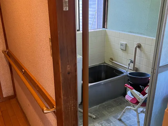 介護保険を利用した手すり取り付けサービスの画像