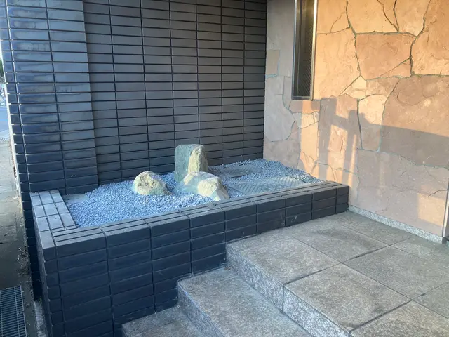 年内作業可能◎お庭の模様替えに砂利敷きは様子の変わりようから、私も大好きです。サービスの画像