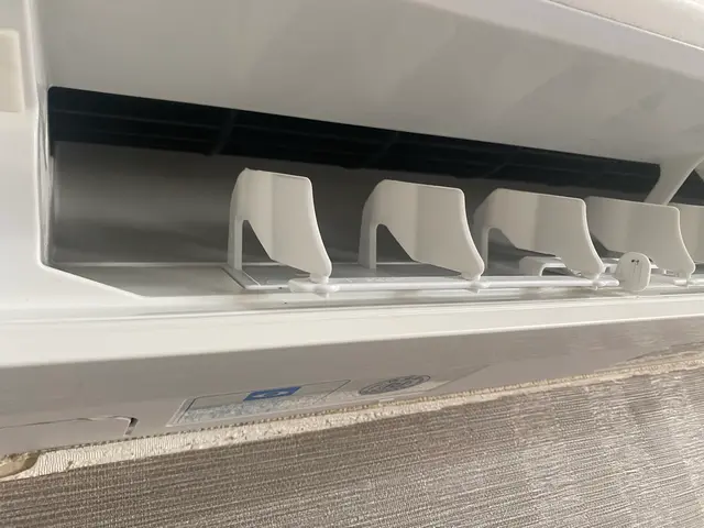 複数台が今お得！お掃除機能なしのノーマルエアコンのみ対応となります。サービスの画像